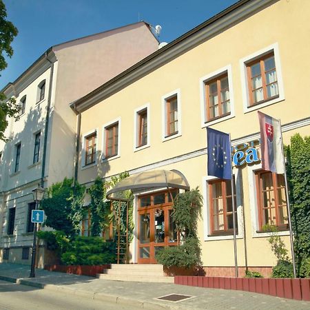 Hotel Dream Трнава Екстер'єр фото